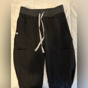 Figs black straight leg XS